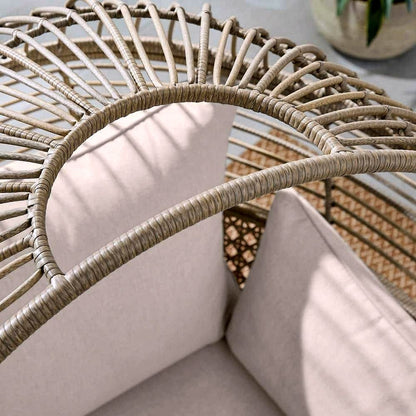 2026 Fauteuil Lounge Extérieur Ronde en Rattan Beige Hampton Bay avec Coussin CushionGuard Almond Biscotti (FRS51294M)