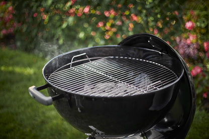 2026 2025 Weber Classic Kettle 57 cm – Barbecue à Charbon, Grille Acier Triple Couche, Édition Limitée