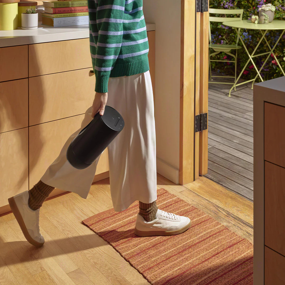 2026 2025 Sonos Move 2 – Enceinte Portable Intelligente avec Batterie 24 Heures, Bluetooth et Wi-Fi, Résistante à l’Eau (Noir)